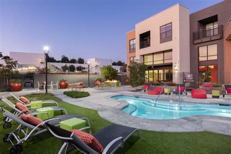 777 Hamilton Apartments .